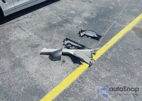 2011 Toyota Sienna Le V6 из США, поврежденный, VIN 5TDKK3DC4BS137953